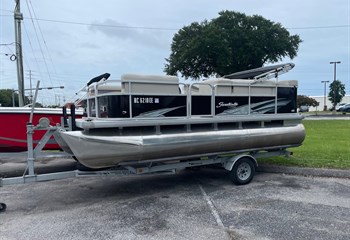 2017 Godfrey Sweetwater 1886 C Boat